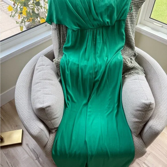 BCBGMaxAzria | Pants & Jumpsuits | Bcbgmaxazria Vibrant Green Dress |  Poshmark